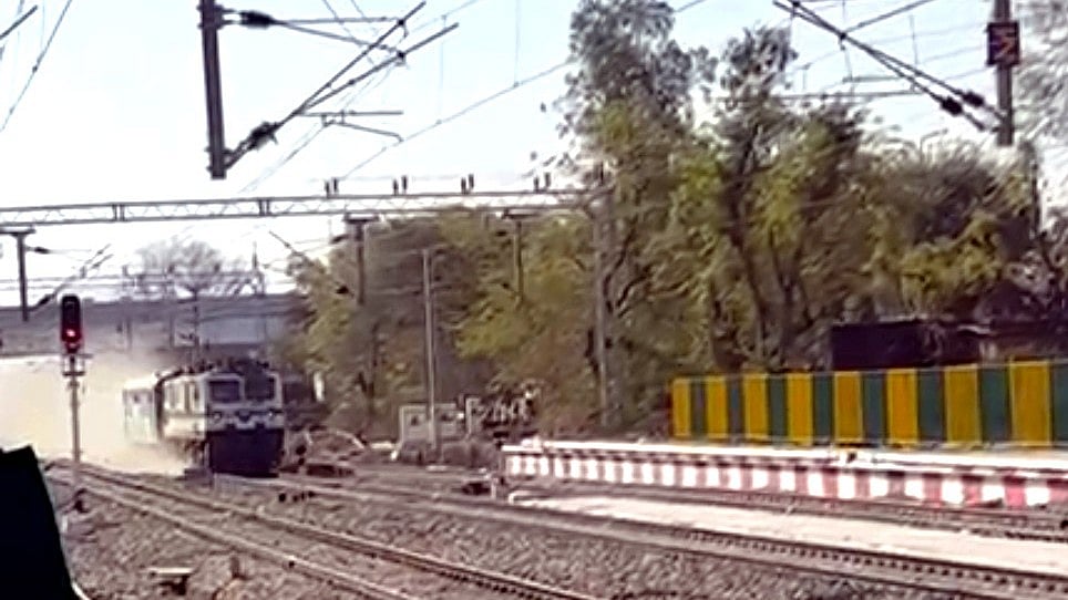 MP News: 120 Kmph Speed Trial Conducted On Malhargarh–Mandsaur Double Rail Track | FP Photo