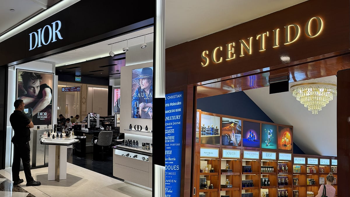 'Trained To Be Snobbish, Rude For Customer Compelled To Buy': Vir Sanghvi Slams Staff At Delhi's Vasant Kunj Mall