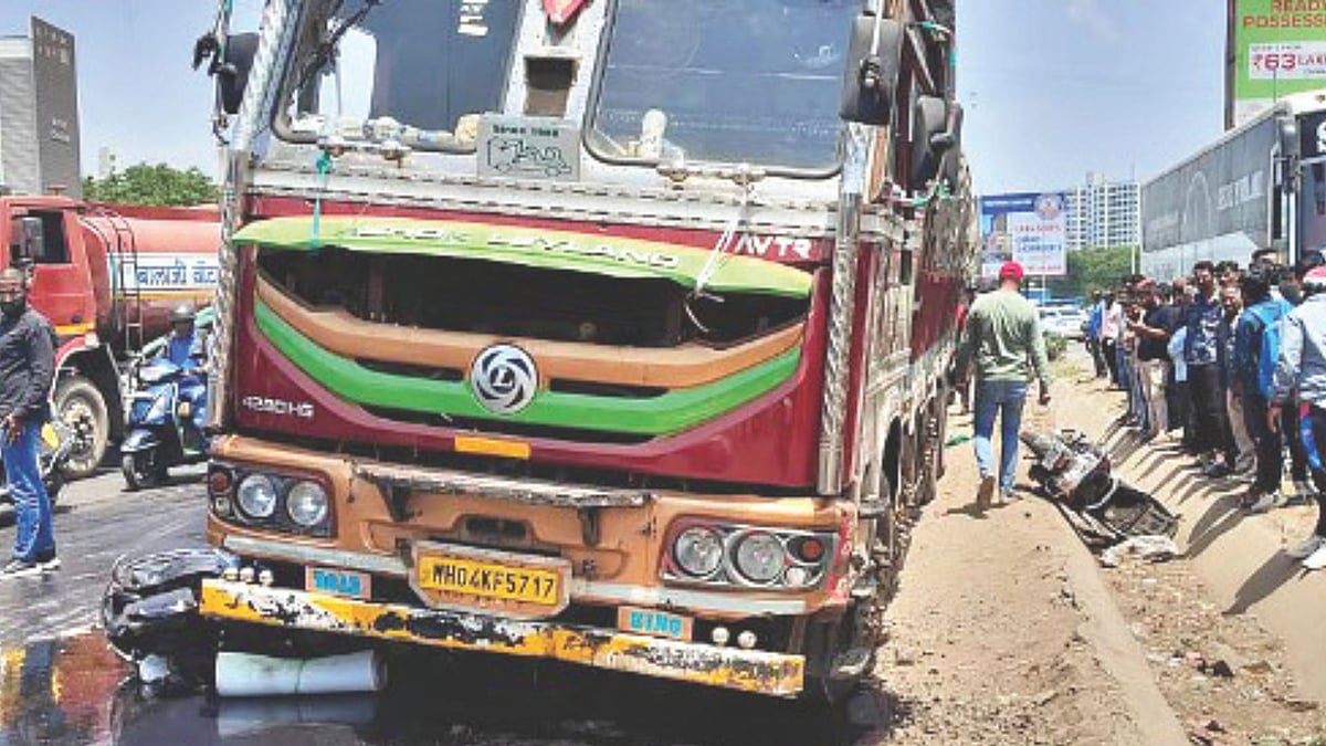 Fatal Crash At Pune's Navale Bridge: Speeding Truck Rams Vehicles, Biker Killed On The Spot