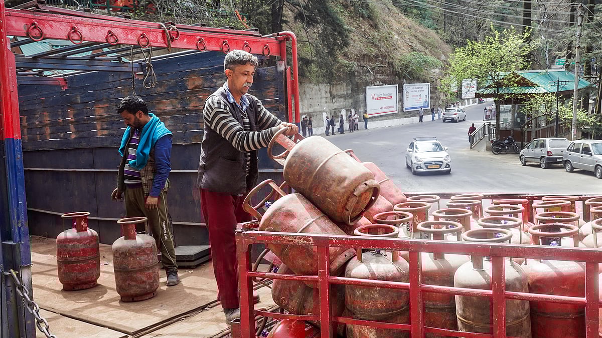 Iran–Israel Conflict Deepens LPG Crisis In Uttar Pradesh; Protests Erupt, Industries Hit