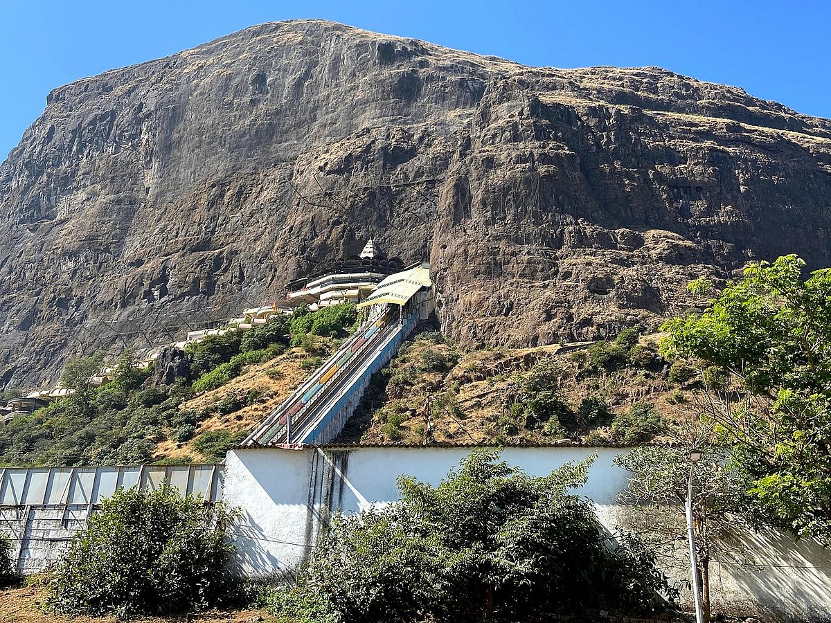 Saptasurungi Temple