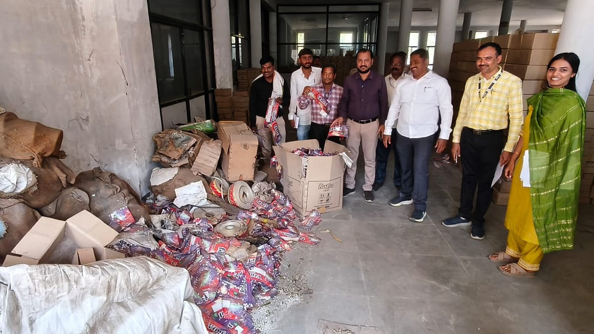 Chhatrapati Sambhajinagar: Raid On Waluj Factory Uncovers 400 LPG Cylinders, Gutkha Packaging Material