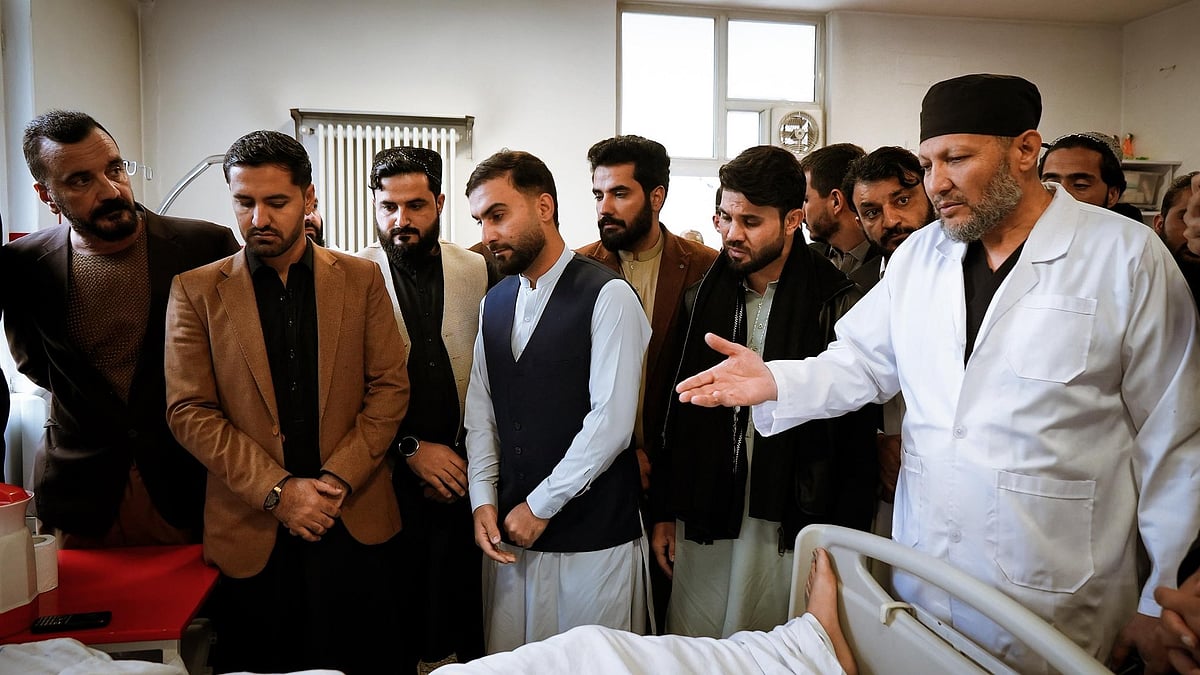 Pakistan-Afghanistan Tensions: Afghan Cricketers Visit Blast Victims, Condemn Civilian Casualties After Kabul Airstrikes