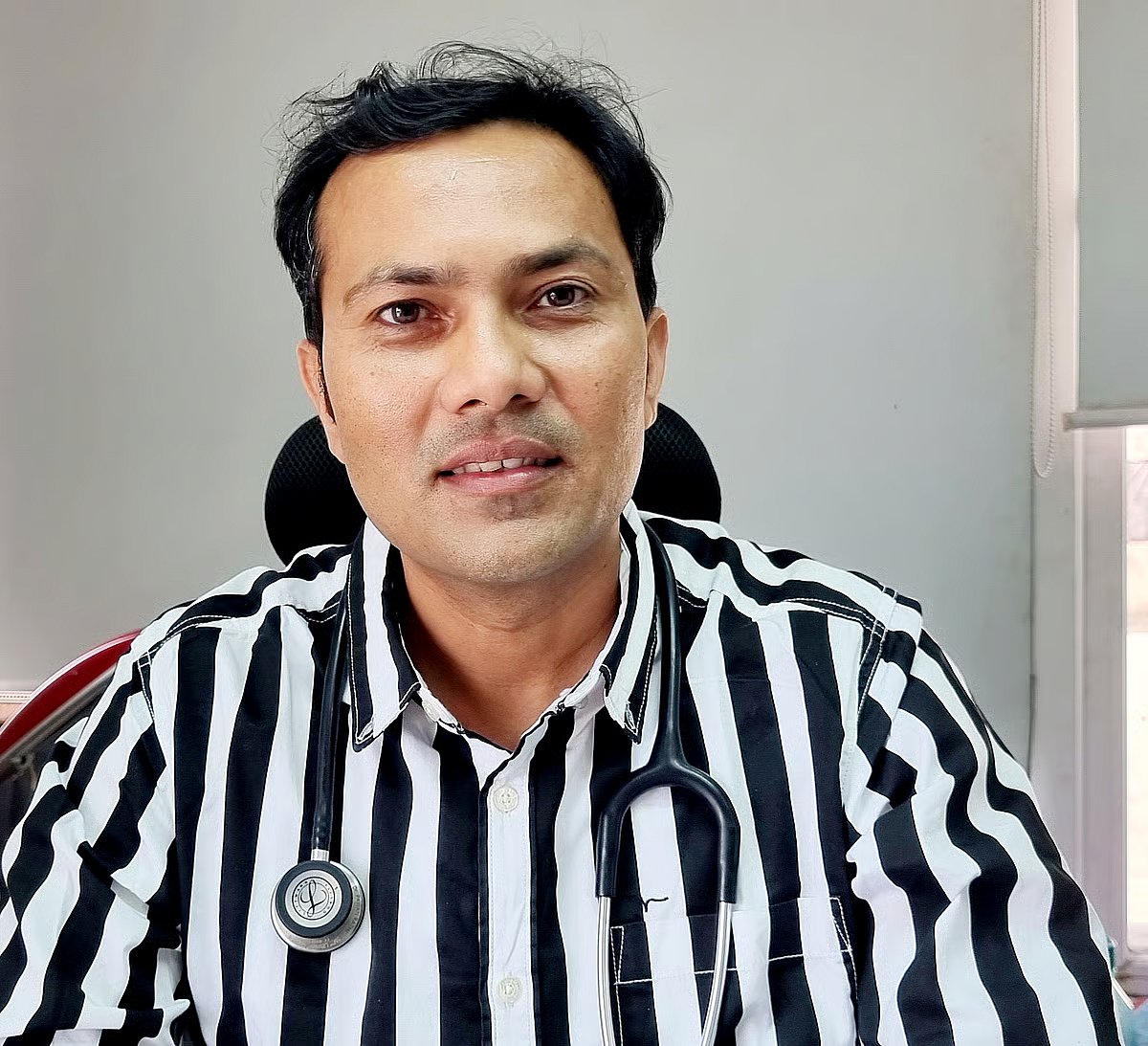 Dr Pawan Rathi
