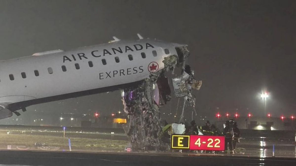 Air Canada Express Crash At LaGuardia Airport: Pilot, Co-Pilot Killed After Passenger Plane Rams Into Fire Truck On NY Airport Runway