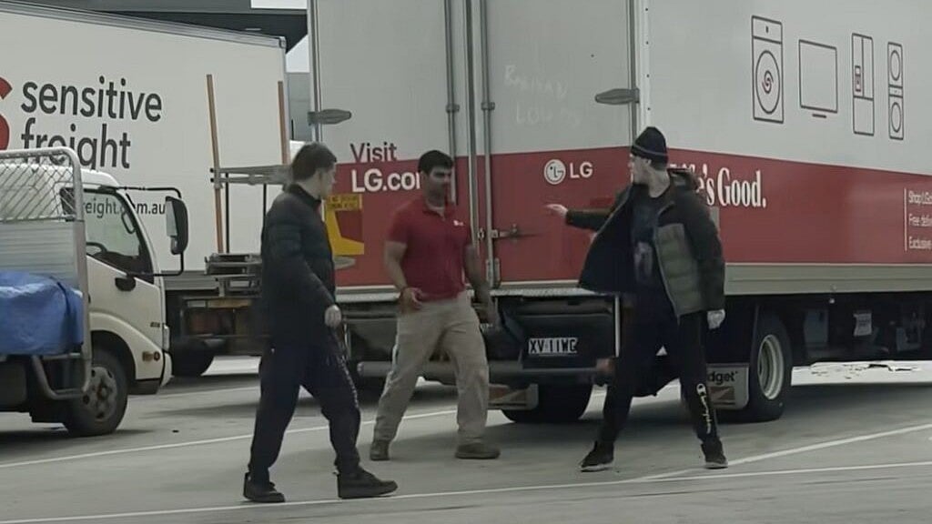 Indian-Origin Delivery Drivers In Melbourne Fight Robbers Attempting To Steal Goods - VIDEO