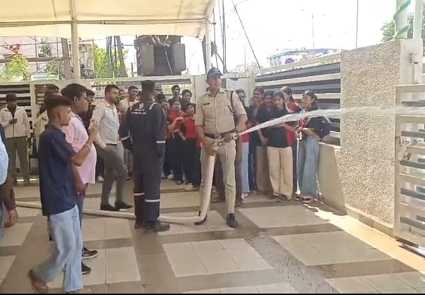 Indore News: Fire Safety Drill Conducted At Coaching Institutes; Over 300 Students And Staff Trained