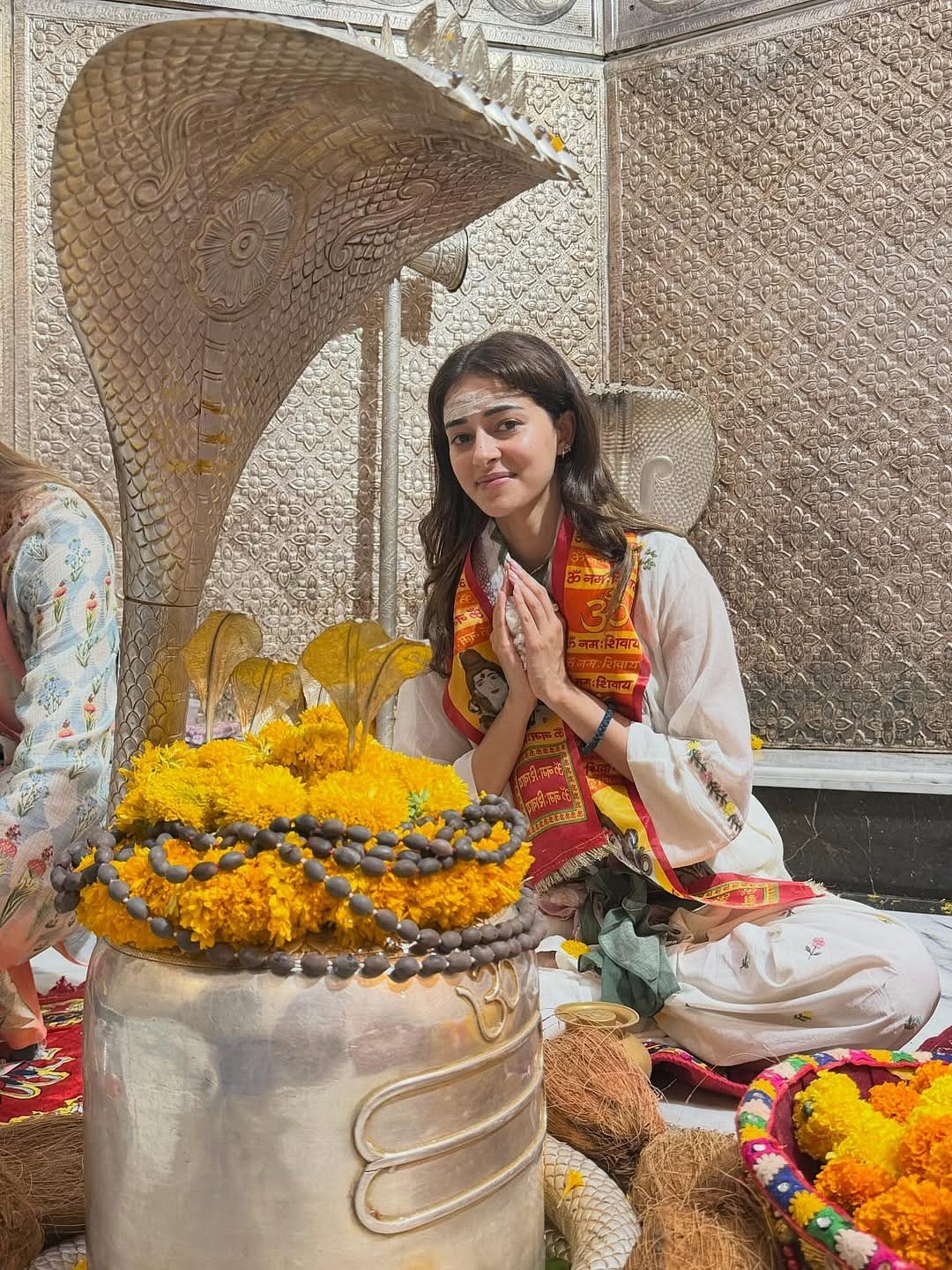 'Om Namah Shivay': Ananya Panday Offers Prayers At Dwarkadhish Temple, Shares Photos From Her Serene Visit