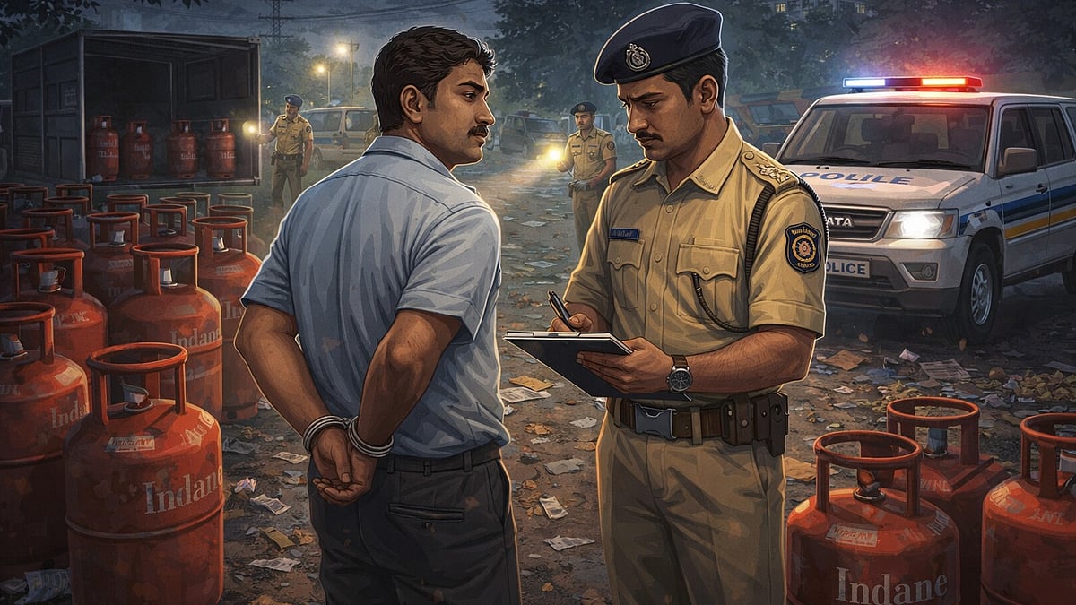 Mumbai News: Deonar Police Book Gas Worker For Illegal Storage Of Commercial LPG Cylinders In Public Area