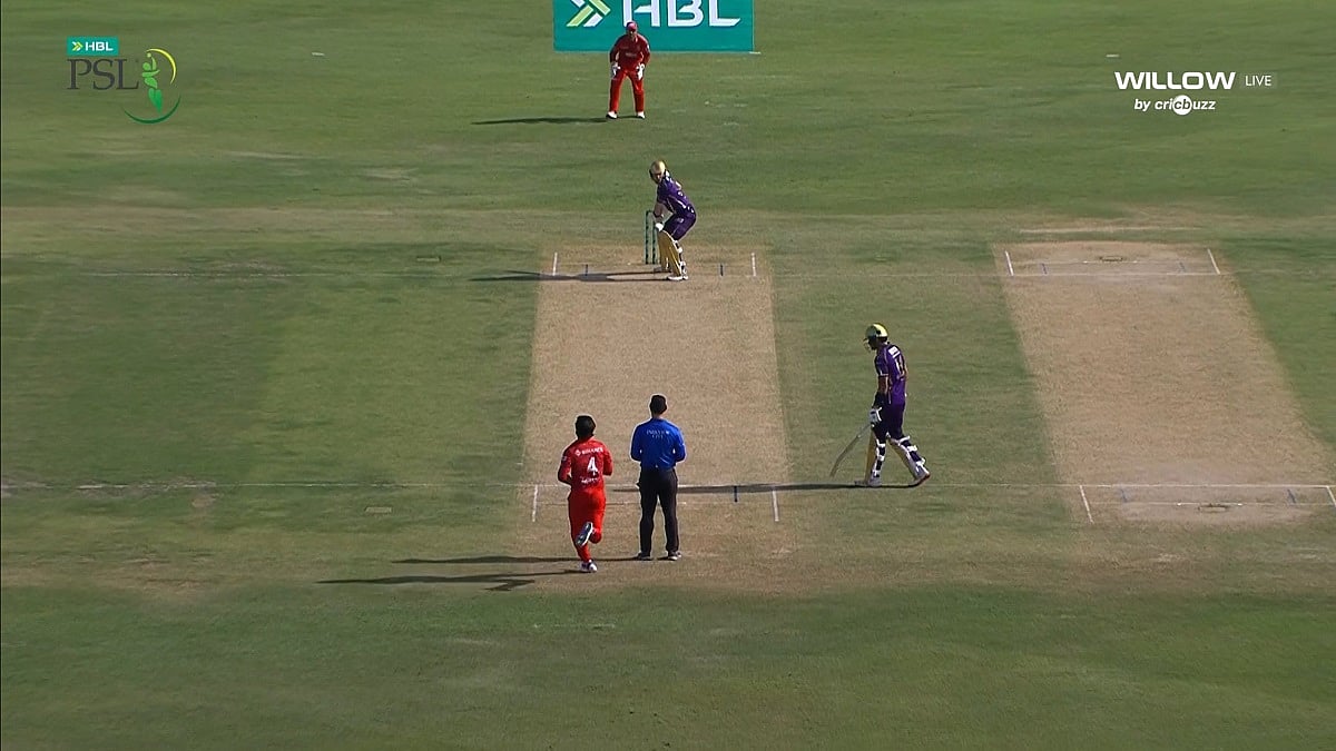 Huge Blunder In PSL 2026: Scorecard Disappears, Double Shown As Dot Ball; Netizens Slam 'Unprofessional & Mediocre' Broadcast | X