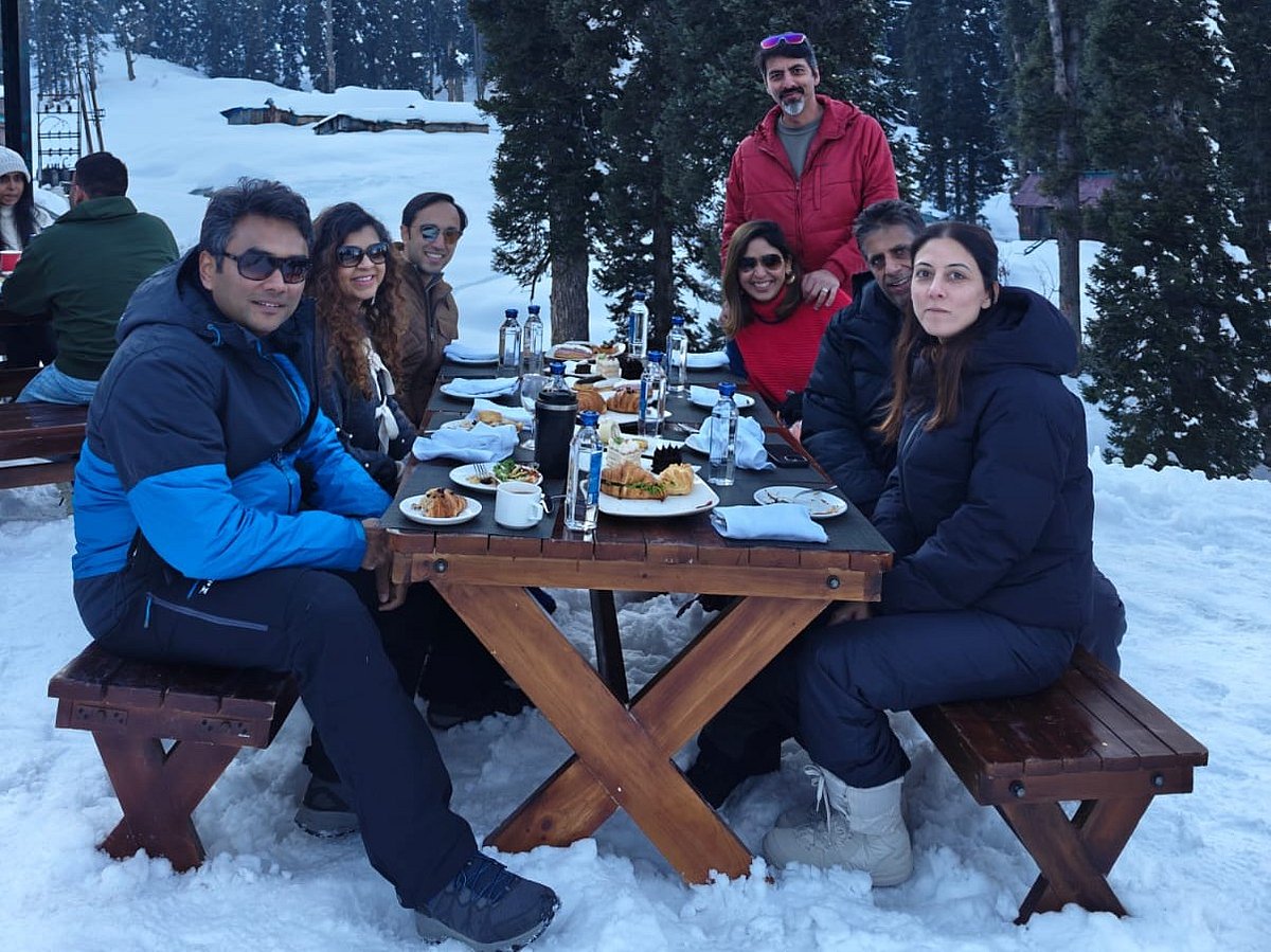 Esha Amin skiing in the French Alps