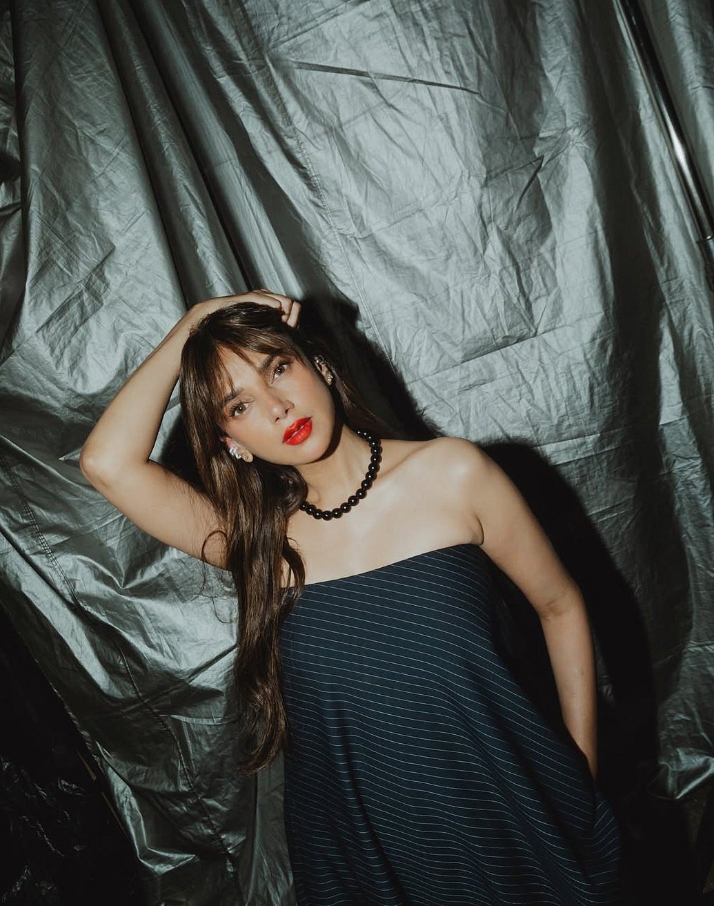 Aditi Rao Hydari Wows In ₹69,000 Strapless Outfit, But It's Her Bold Red Lips That Steals The Show