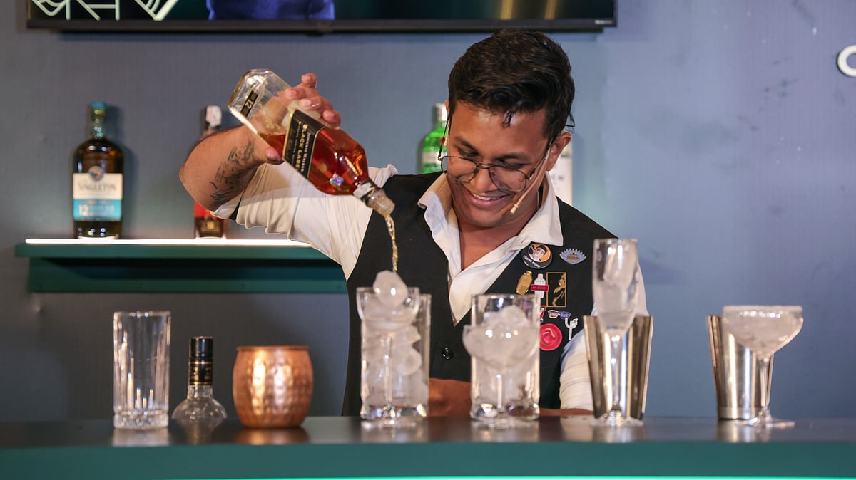 World Class 2026: Indore’s Mixologist Karan Dhanelia Wins ‘Bartender Of The Year’ Title