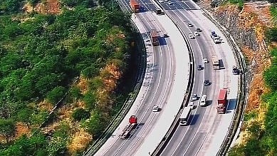 Pune Commuters To Benefit As Mumbai-Pune Expressway Set For 10-Lane Expansion | IG/mumbai_ki_beauti_78