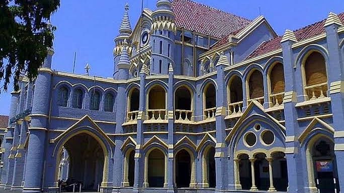 Jabalpur High Court Grants Relief To Male Candidates In Nursing Officer Recruitment | Representative Image