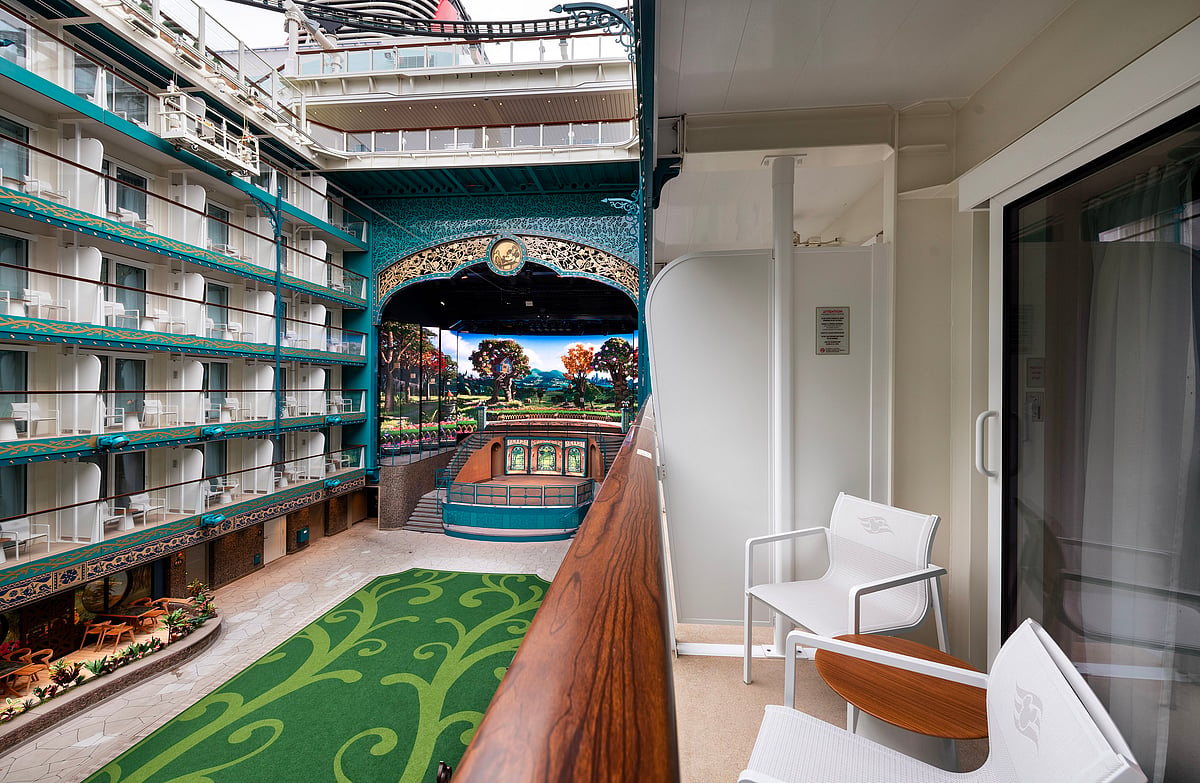 Deluxe Garden View Stateroom with Verandah