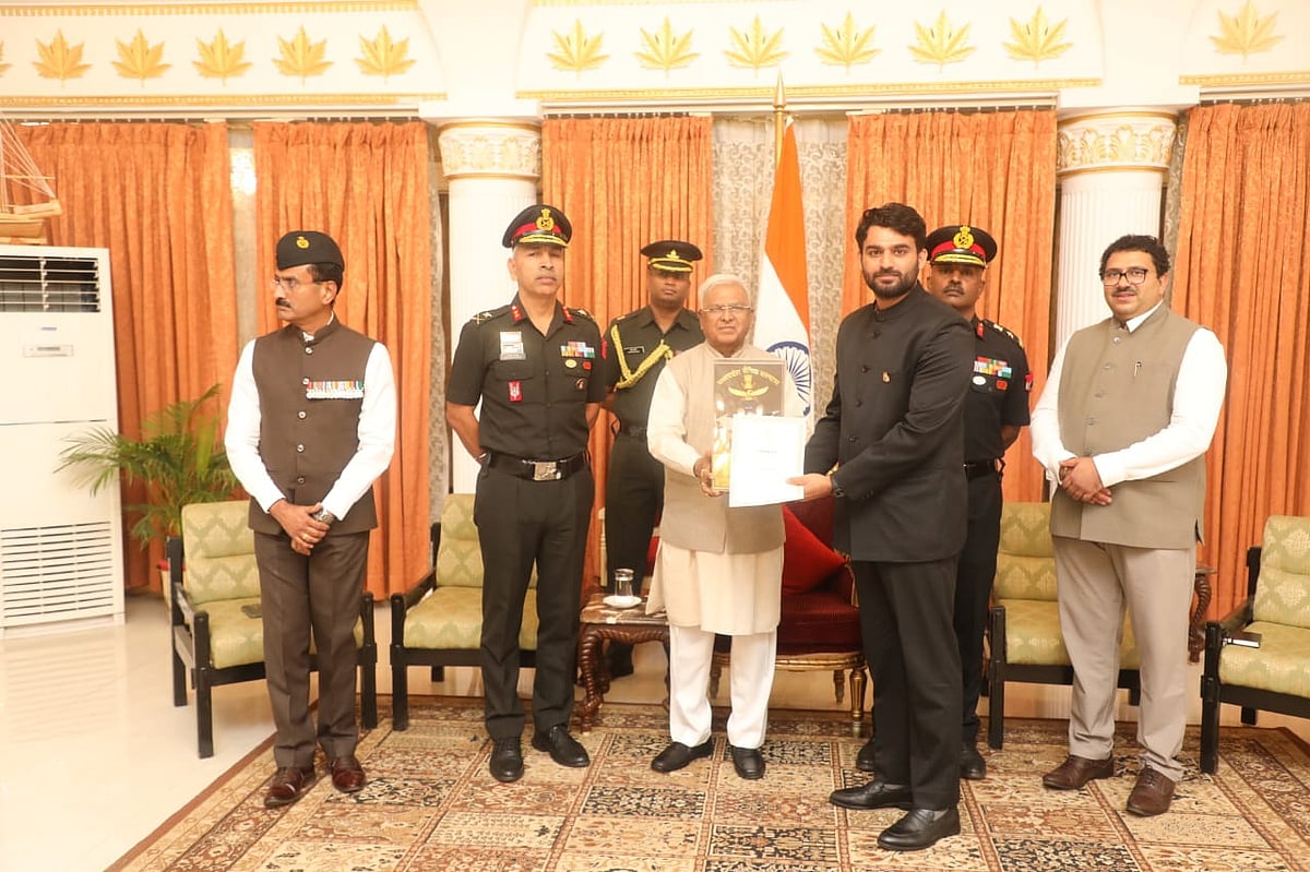 MP Governor Mangubhai Patel Honours Collector For Soldiers’ Fund Drive | 