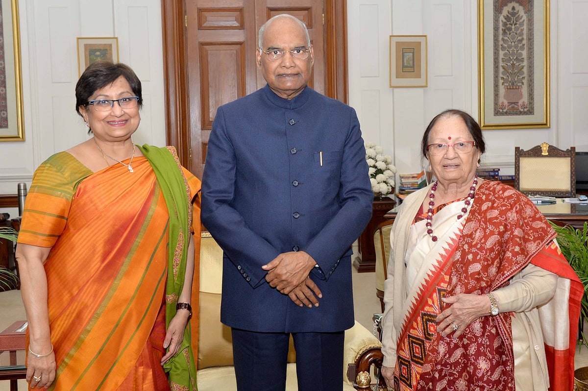 Prabhavati Nani with Former President Ram Nath Kovind 