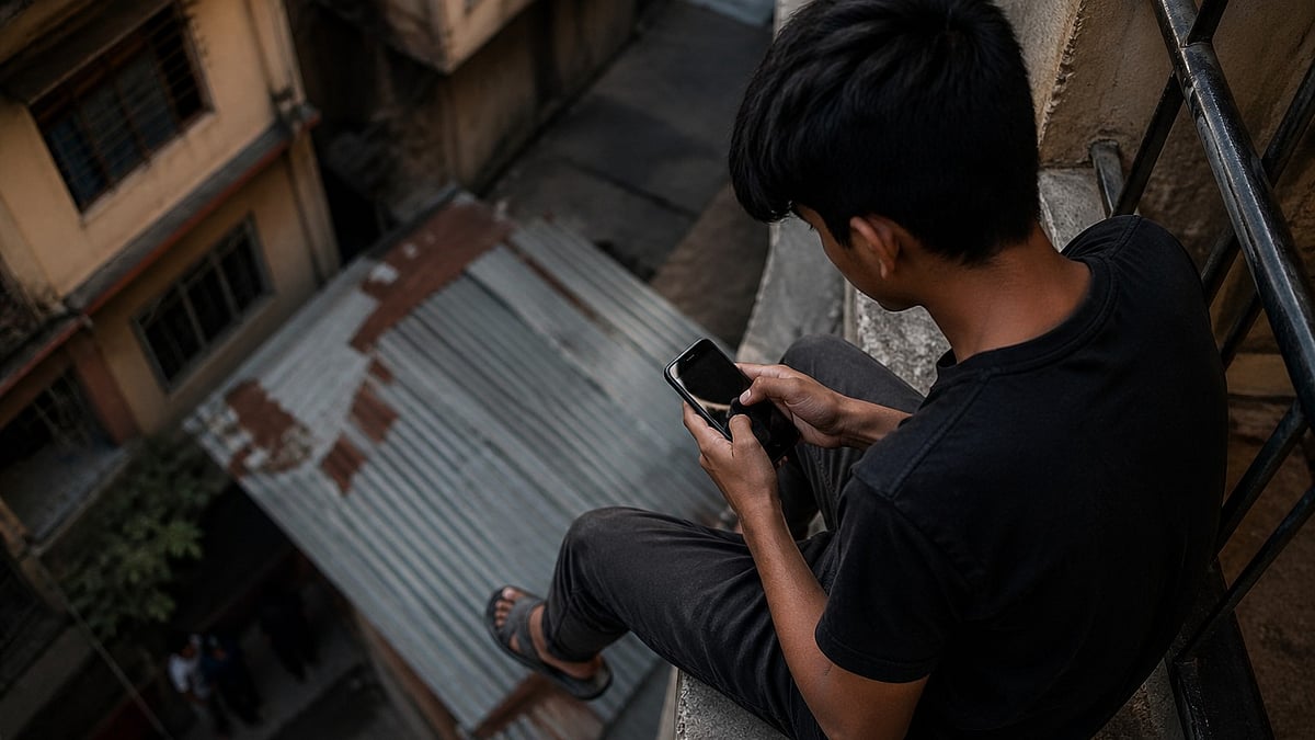 Nashik: 17-Year-Old Critically Injured After Fourth-Floor Fall Linked To Mobile ‘Addiction’