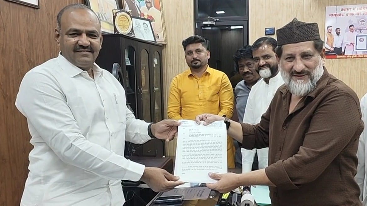 MLA Arif Masood Demands FIR In Alleged Makkah-Madinah Rubat Fraud Case