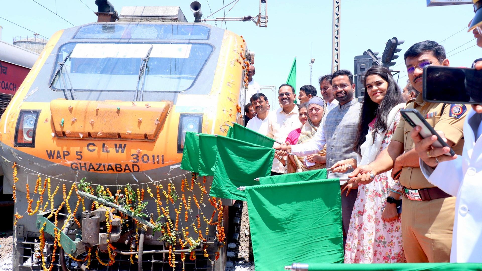 Jalgaon Welcomes Amrit Bharat Express As New Trains Boost Regional Connectivity