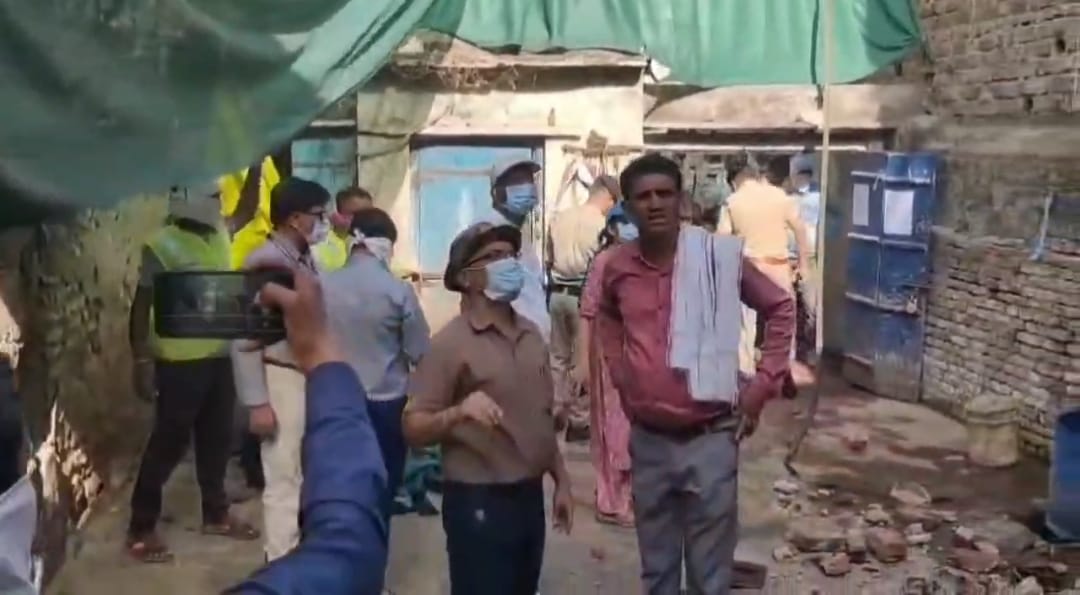 Bulldozer Action Against Fake Ghee Unit In MP's Khandwa; Owner Fails To Show Documents | 