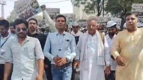 Outsourced Workers Protest Near Neelam Park In Bhopal, Demand ₹26K As Minimum Wages