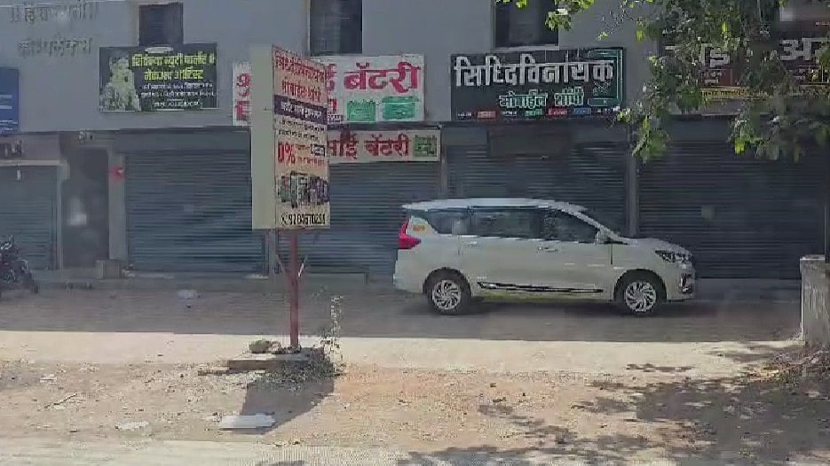 Nasrapur Rape & Murder: Shopkeepers Observe Bandh; Heavy Police Bandobast Deployed - VIDEO