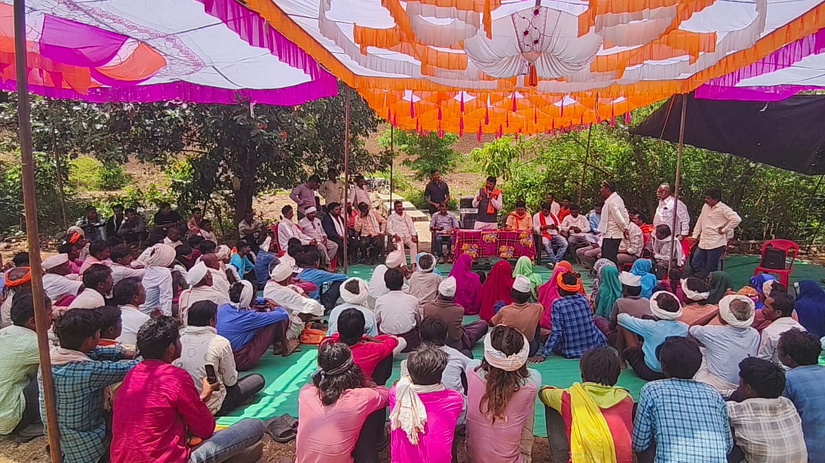 Electricity Reaches Remote Mograpani Village After MLA Shyam Barde Performed For Installation Electric Poles In Pansemal | FP Photo