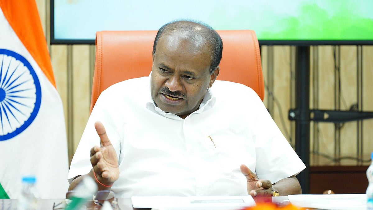 'Tamil Nadu Political Crisis May Be Resolved In 2-3 Days': Union Minister HD Kumaraswamy