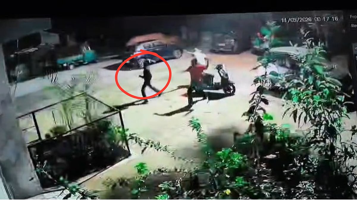 Unidentified Miscreants Hurl Crude Bombs At Houses, Vandalise Over A Dozen Cars In Jabalpur -- VIDEO