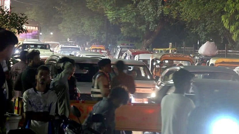 Check Drive Chokes Link Road; U-Turn Rush Worsens Chaos Across Bhopal