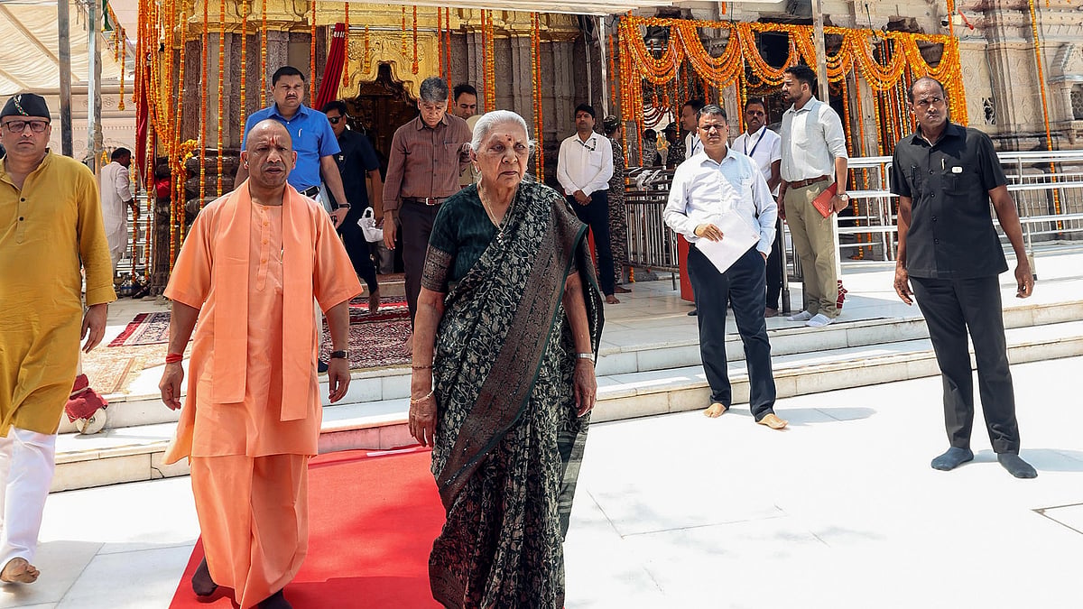 UP CM Yogi Adityanath, Anandiben Patel Offer Prayers At Kashi Vishwanath Temple During Somnath Sankalp Mahotsav