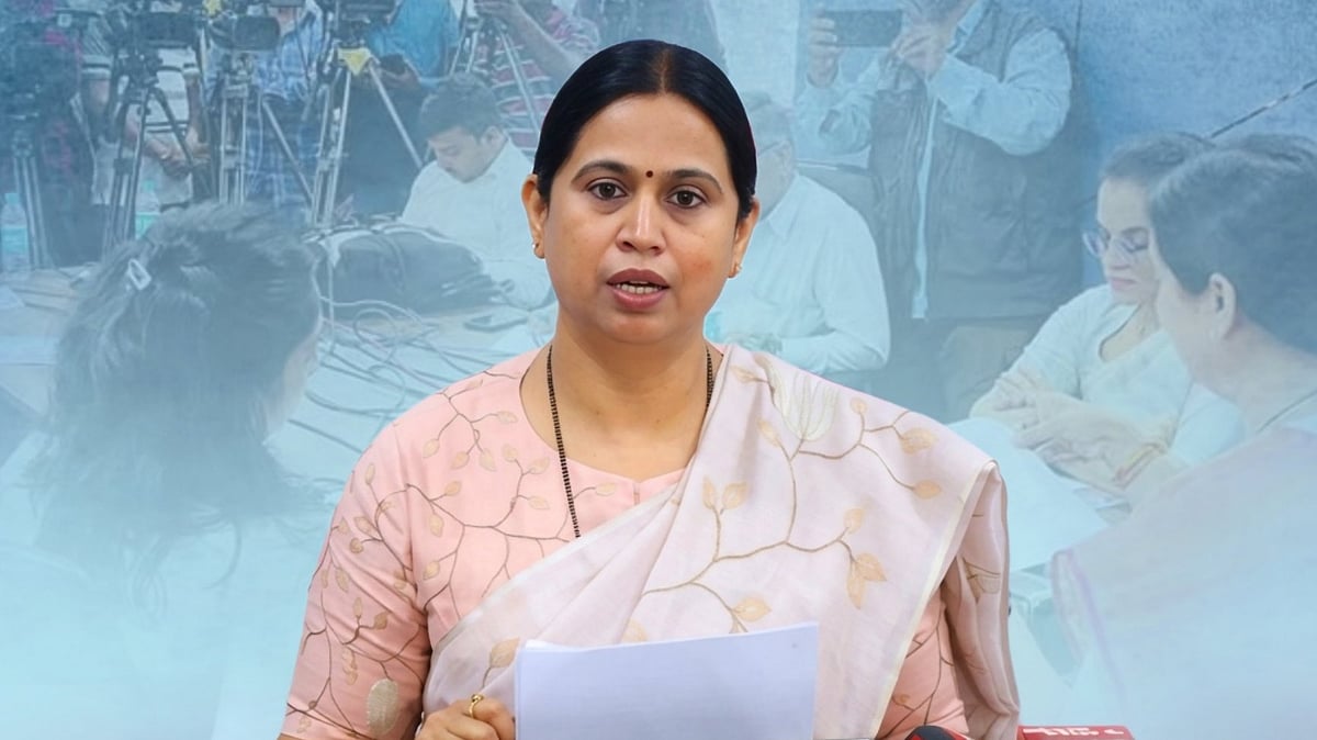 Karnataka: ₹22 Crore Transferred To Dead Beneficiaries Under Gruha Lakshmi Scheme  