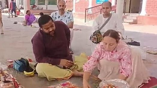 Family From Russia Performs Pind Daan Rites In Gaya For Relative Killed In Ukraine War