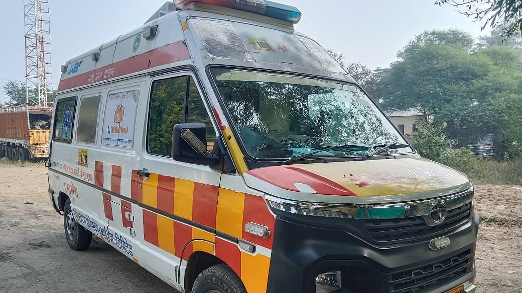108 Ambulance Service Defunct For A Month, Causing Hardship To Patients And Accident Victims In Badnawar