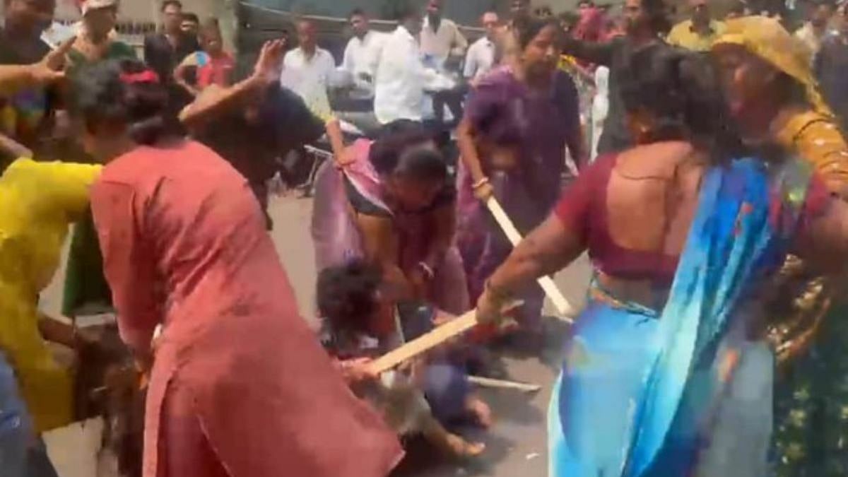 Ulhasnagar: Woman Allegedly Assaulted, Paraded Semi-Naked With Slipper Garlands Over Temple Entry Dispute; 2 Arrested After Viral Video