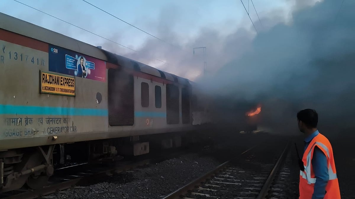 Rajdhani Train Fire Near Ratlam Triggers Panic; No Casualties