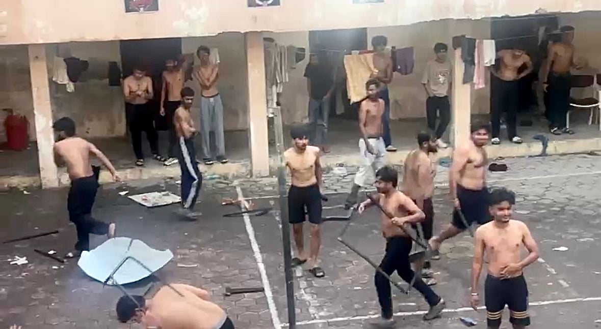 Devi Ahilya Vishwavidyalaya’s Prestigious Institute Of Engineering And Technology; Hostellers Go Berserk After Booze Party