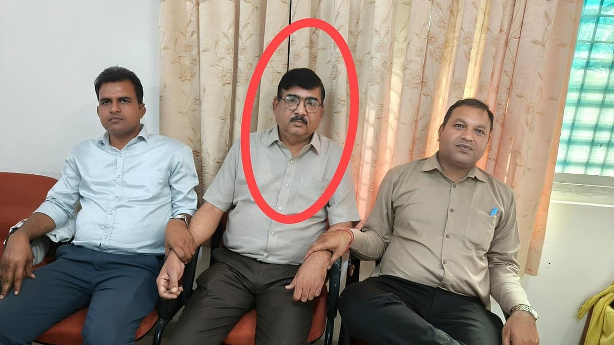 Education Official Was Caught Taking A ₹1 Lakh Bribe In Dhar | FP photo