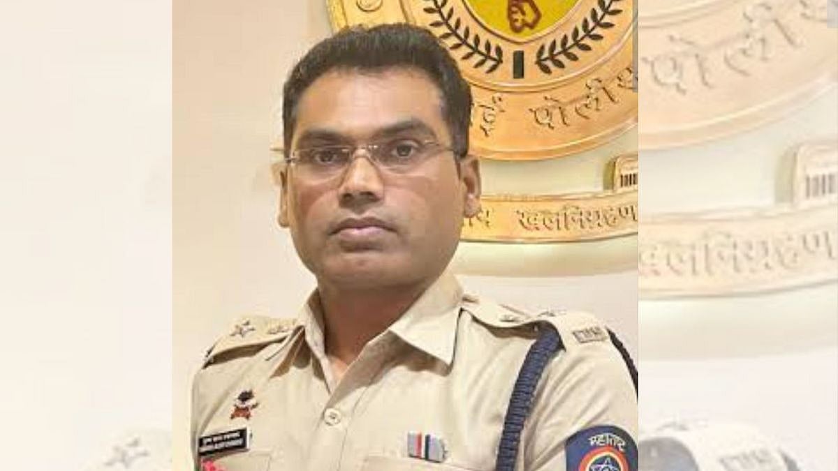 Dcp Krishnakant Upadhyay has been promoted and appointed as Additional Commissioner of Police, Crime Branch.
