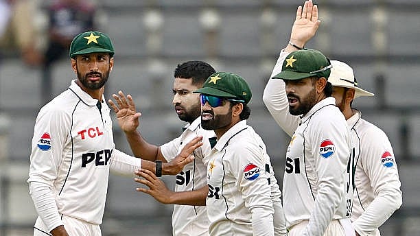 'Downfall Still Continues': Netizens React With Hilarious Memes As Pakistan Suffers Humiliating Test Series Loss Against Bangladesh 