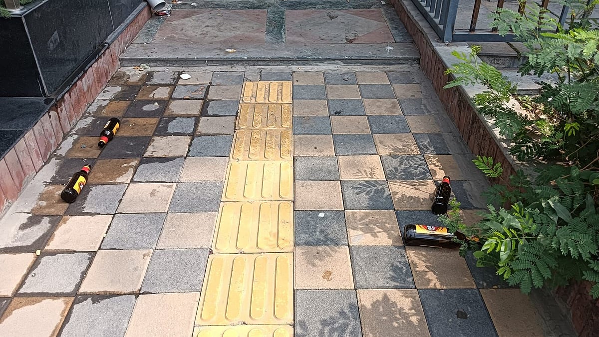 Pune: Residents Raise Alarm Over Public Drinking On Shankar Sheth Road