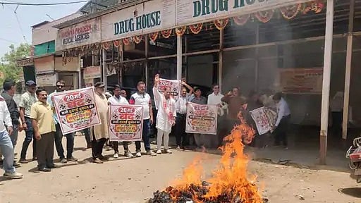 Over 40K Medical Stores Shut Across Madhya Pradesh To Protest Online Medicine Sales; Patients Face Trouble Amid Bandh-- VIDEO