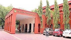 Devi Ahilya Vishwavidyalaya Softens Its Stand On Unruly Institute Of Engineering And Technology Students To Protect Careers