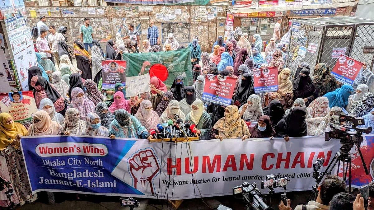 Bangladesh: Outrage In Dhaka After 8-Year-Old Girl's Beheaded Body Found In Neighbour's House