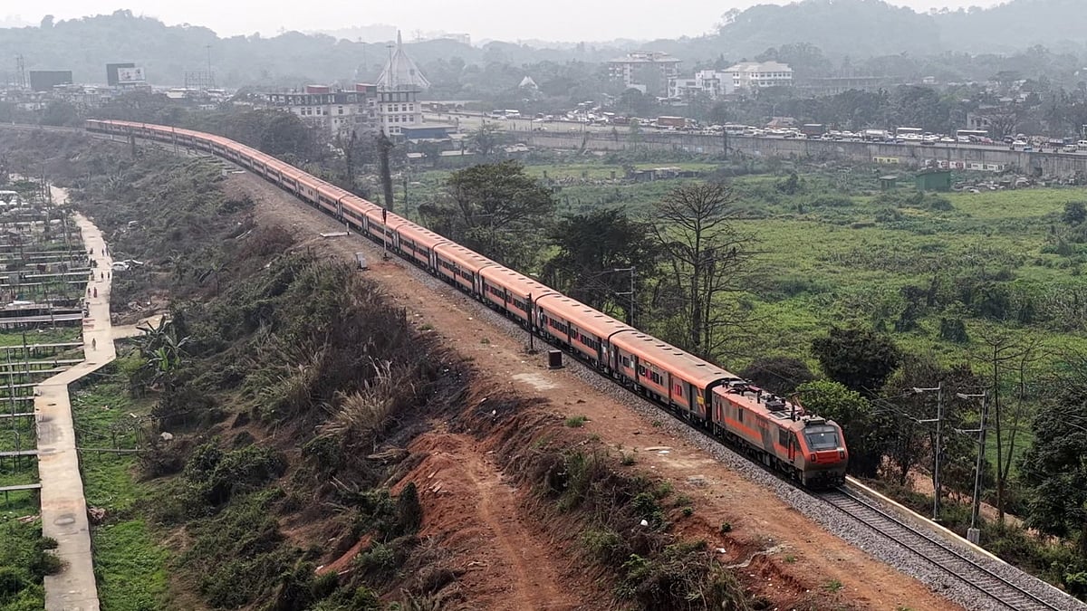 NFR’s Amrit Bharat Express Trains in Assam & West Bengal Achieve Remarkable Success and Passenger Appreciation