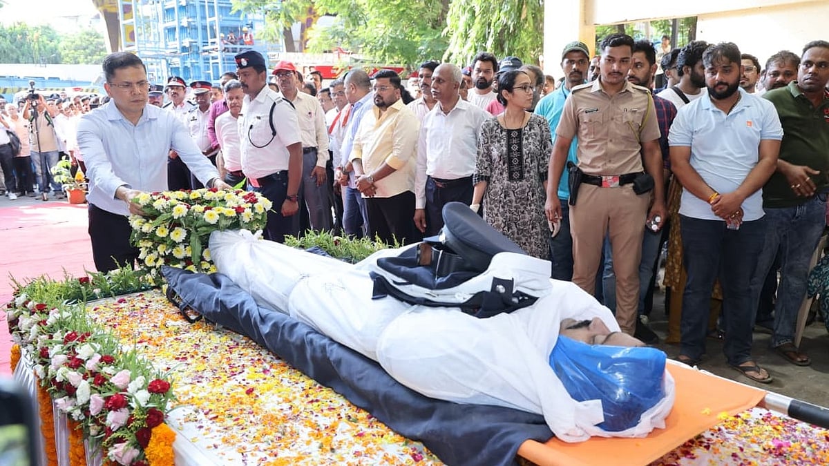 Thane Civic Body Pays Solemn Tribute To Martyred Fire Officer Sagar Shinde