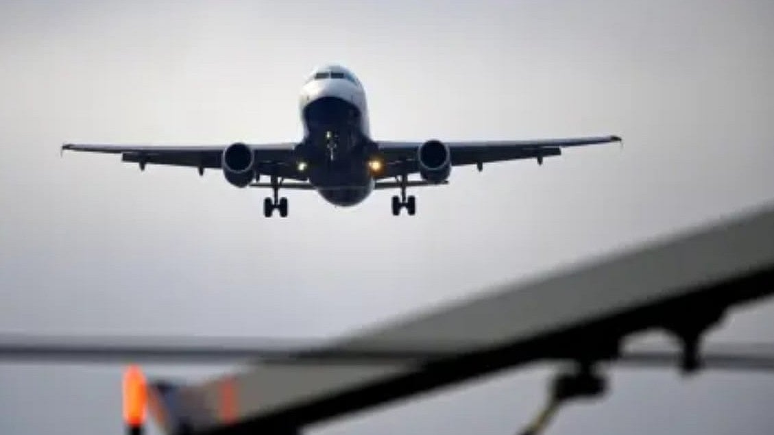 AAIB Calls For A Civil-Defence Safety Pact Following A Near-Miss Collision Between Air India Flight & Indian Navy Helicopter