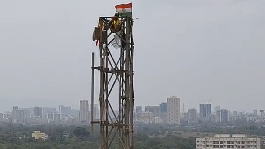 Bhiwandi: Man's 36-Hour Protest Atop 150-Foot Mobile Tower Ends Safely After Police Rescue And Persuasion